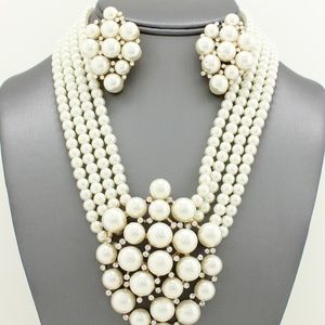Pearl Statement Necklace with Pendant in Ivory